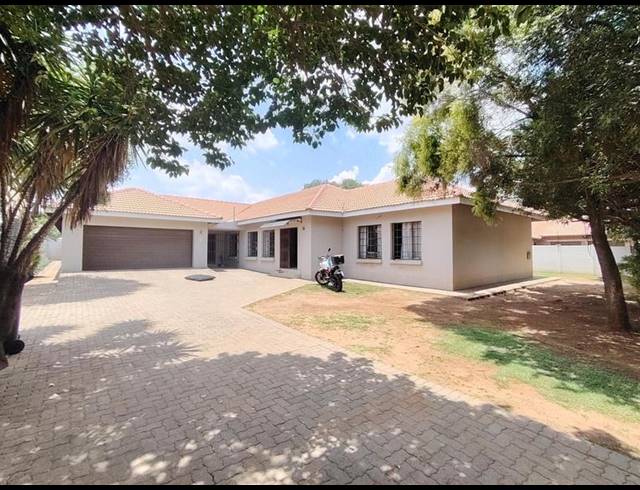 5 BEDROOM PROPERTY TO RENT IN WIERDA PARK